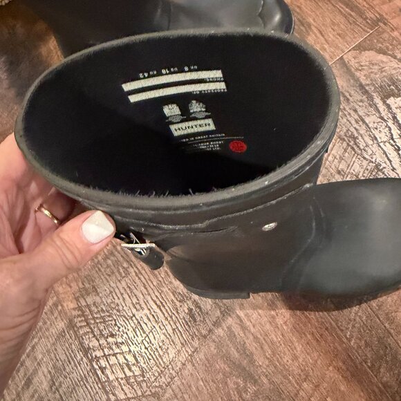 Hunter Women's Original Short Waterproof Rain Boots - Picture 3 of 5